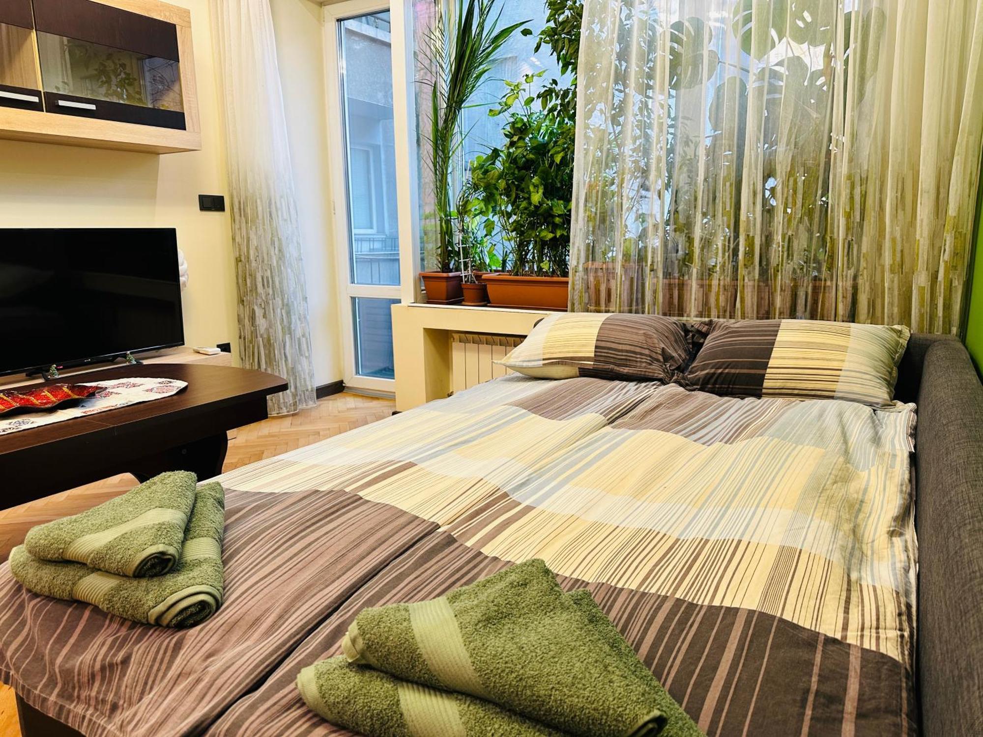 דירות Luxury Oasis In Absolute Center Of סופיה מראה חיצוני תמונה